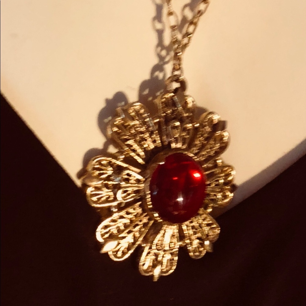 Vintage Red Glass Pendant Necklace - Picture 5 of 8